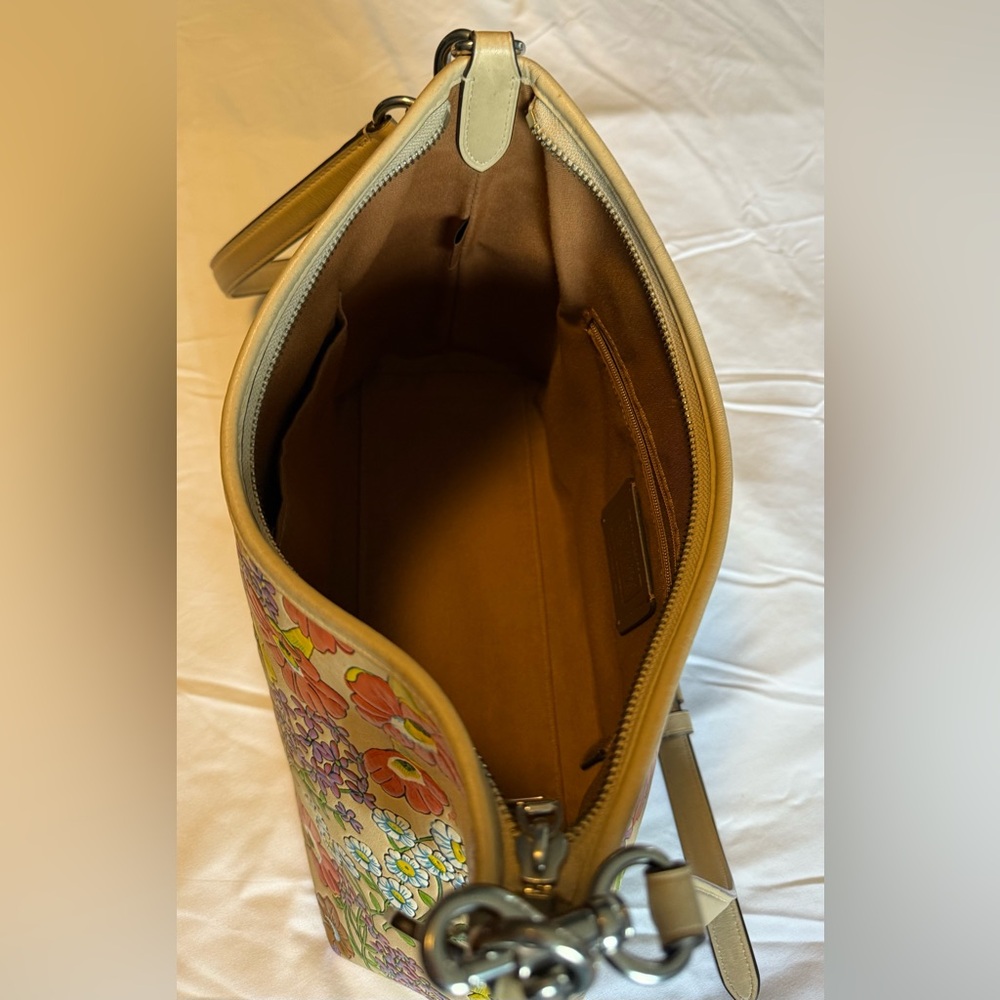 Coach Shoulder/crossbody Bag Vibrant Floral Design with matching wallets. EUC - Picture 2 of 15